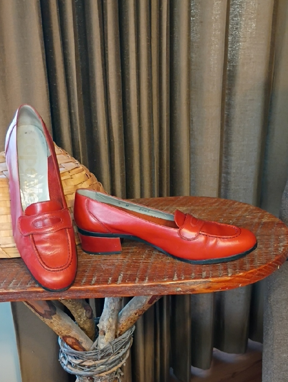 Vintage Women's Burnt Orange Leather Low-Heel Loafers